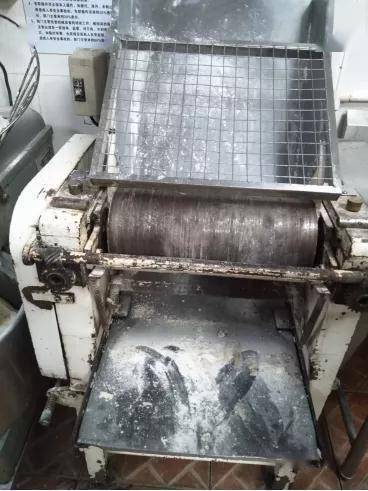 下架,整改 中山突查中专院校,发现违规使用食品添加剂等问题