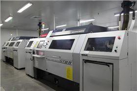 深联线路板厂引进新设备,为高效生产保驾护航